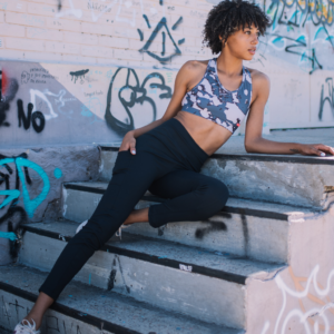 8 CALZA LARGA NEGRA BOLSILLOS