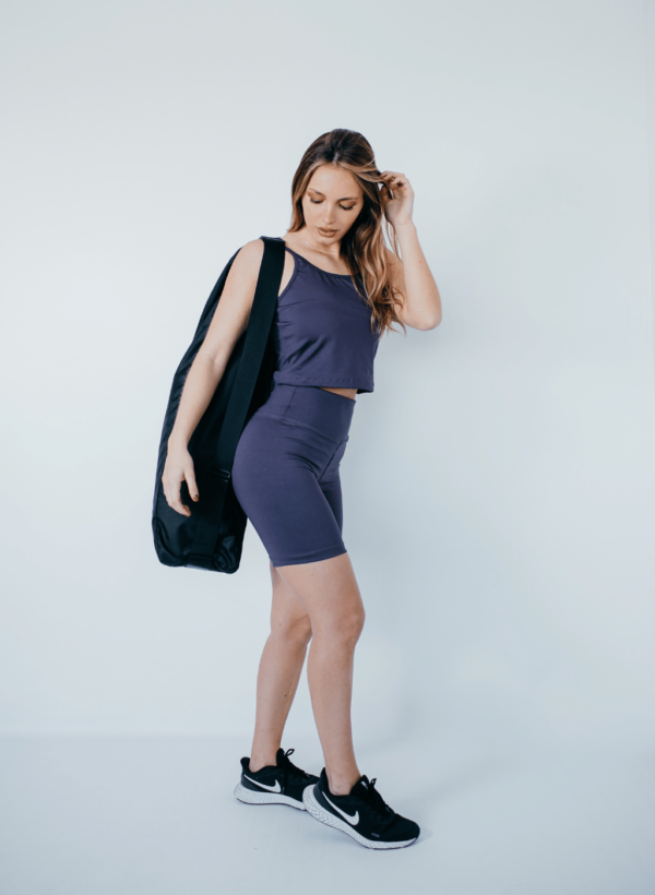 TOP REMERA VIOLETA DARK