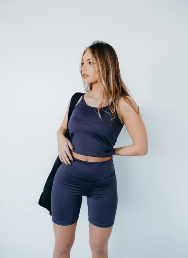 TOP REMERA VIOLETA DARK