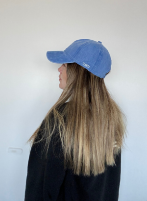 GORRA CHILL CELESTE