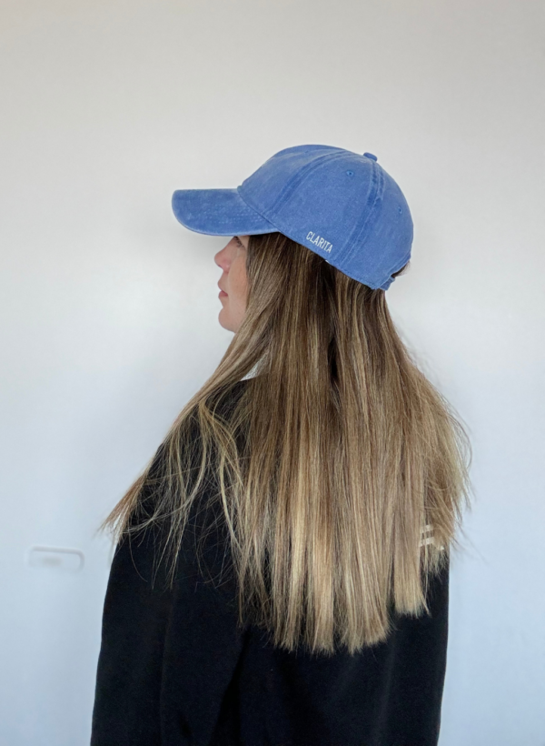 GORRA CHILL CELESTE