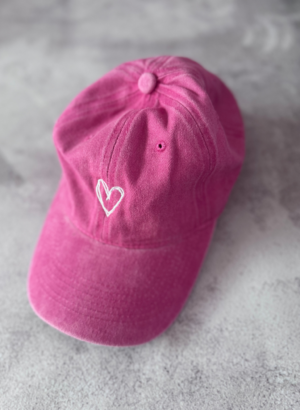 GORRA CORAZON ROSA