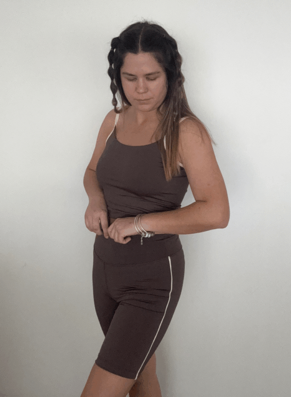 9 TOP MUSCULOSA CHOCO